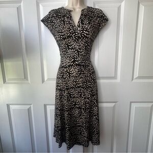 Tahari Arthur S. Levine Dress 4 Cap Sleeves Black Cream attach back tie